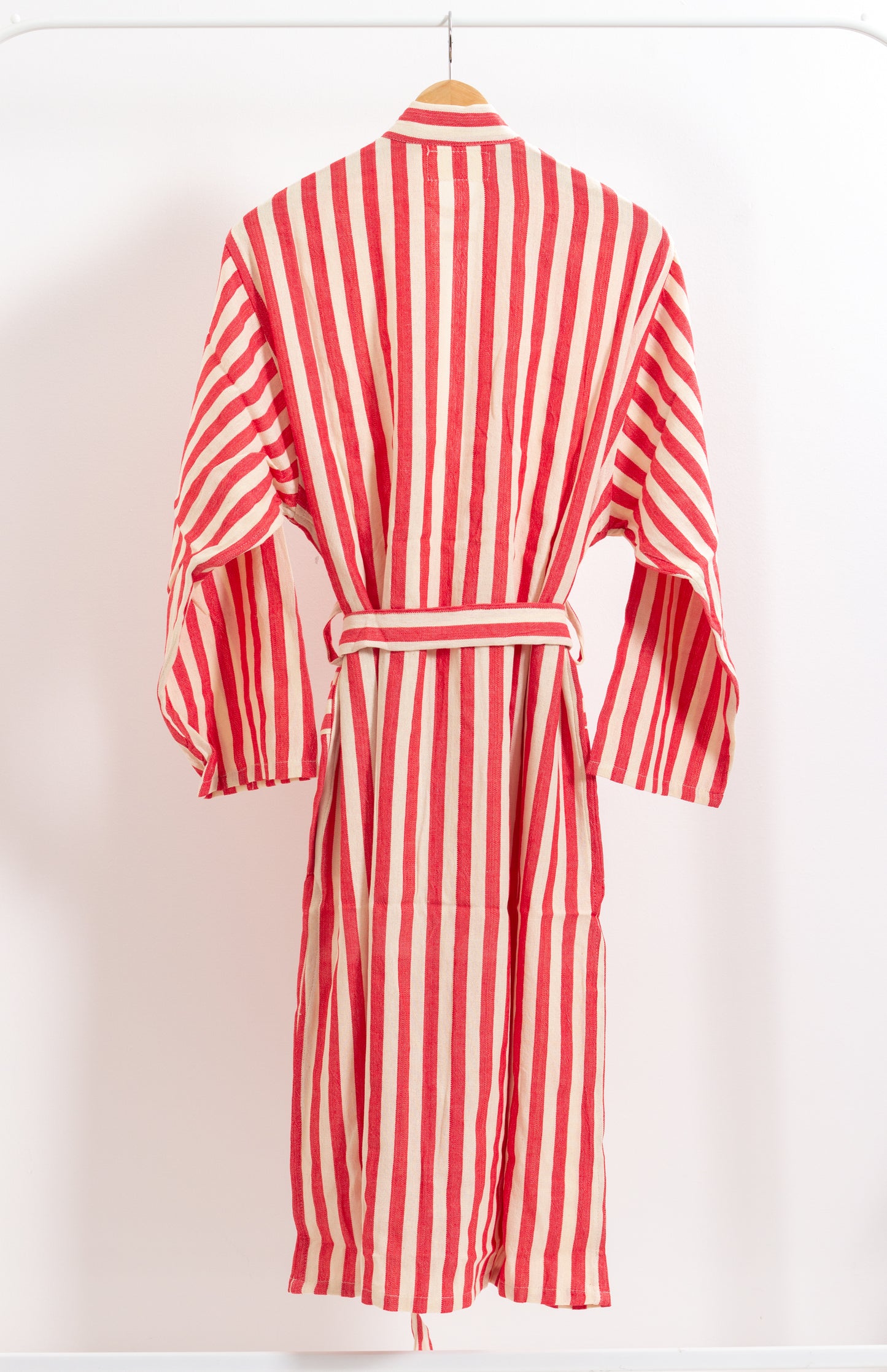 Rote Girit-Robe
