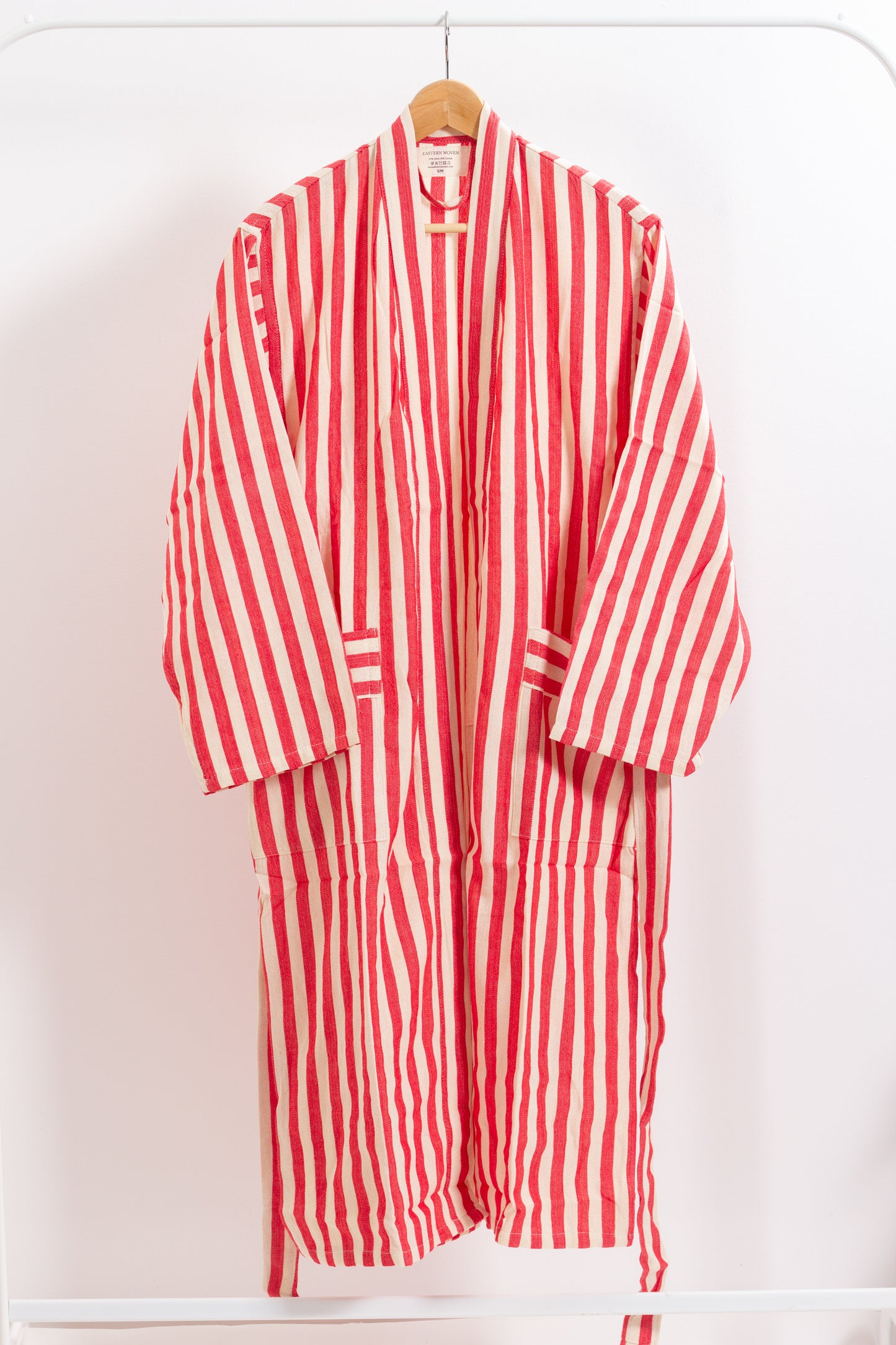 Rote Girit-Robe