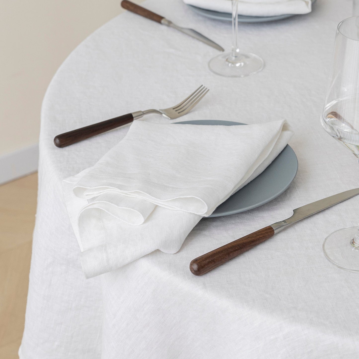100% French Linen Napkins Set of 4 (20'' x 20'') - White