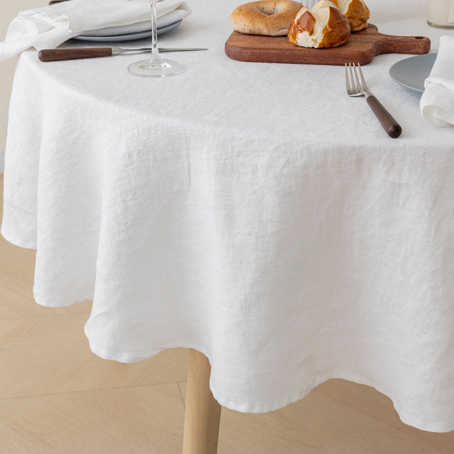 100% Linen Tablecloth Round - 65'' DIA